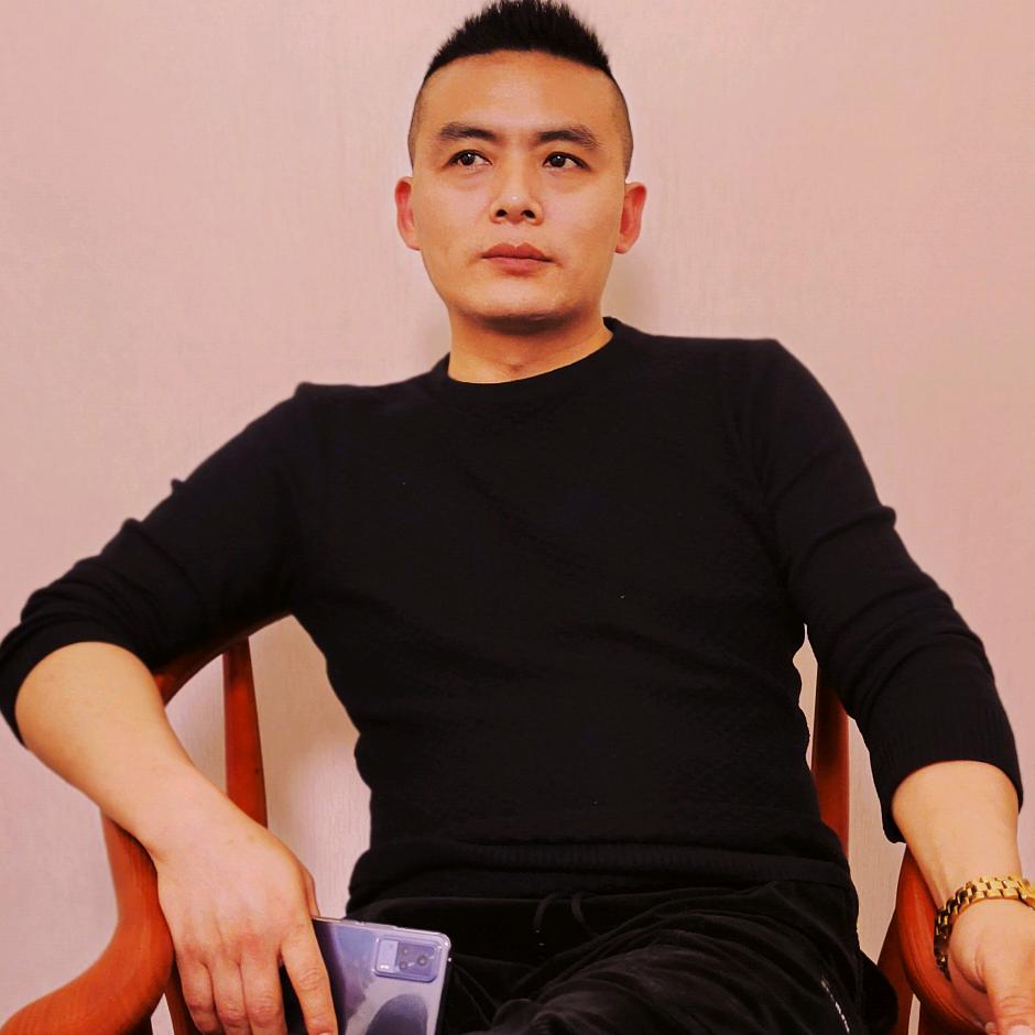 龙哥娱乐会所