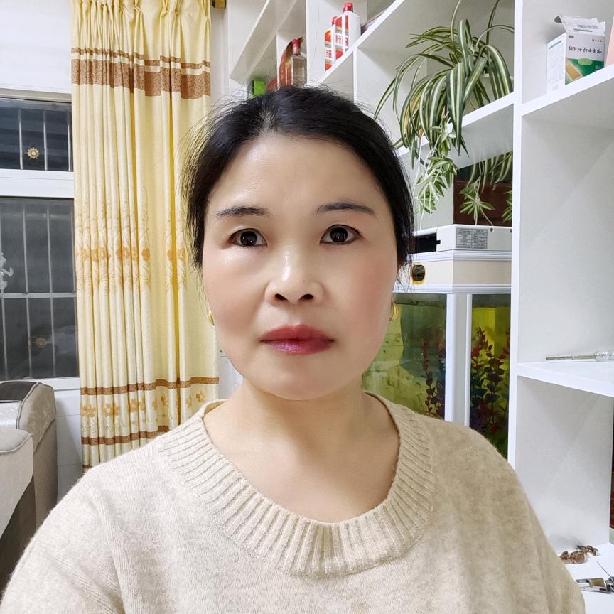 女