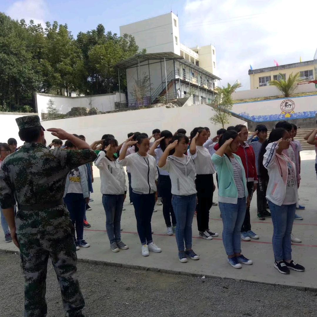 平平淡淡过一生@