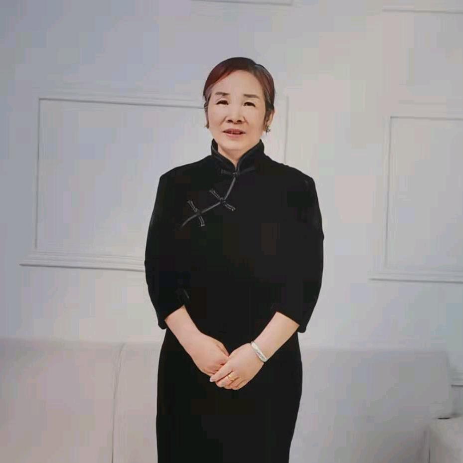 陈兰（奶奶在深圳）