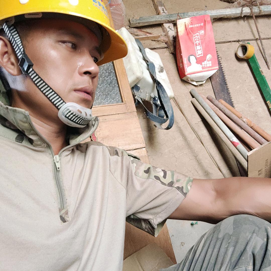 🔥☜桥梁哥☞🔥   （农民工）