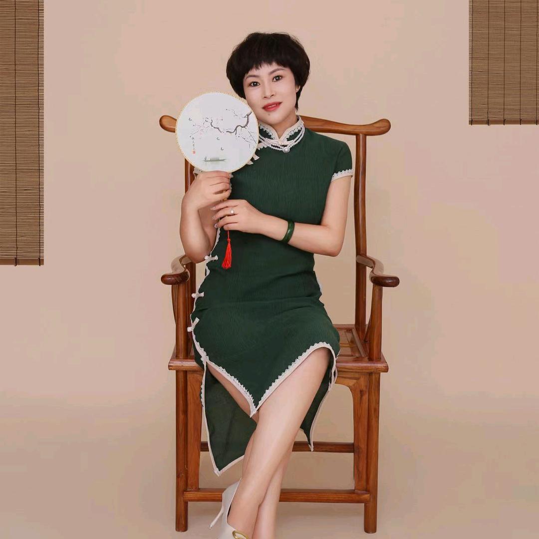 新疆艺霖彩妆批发