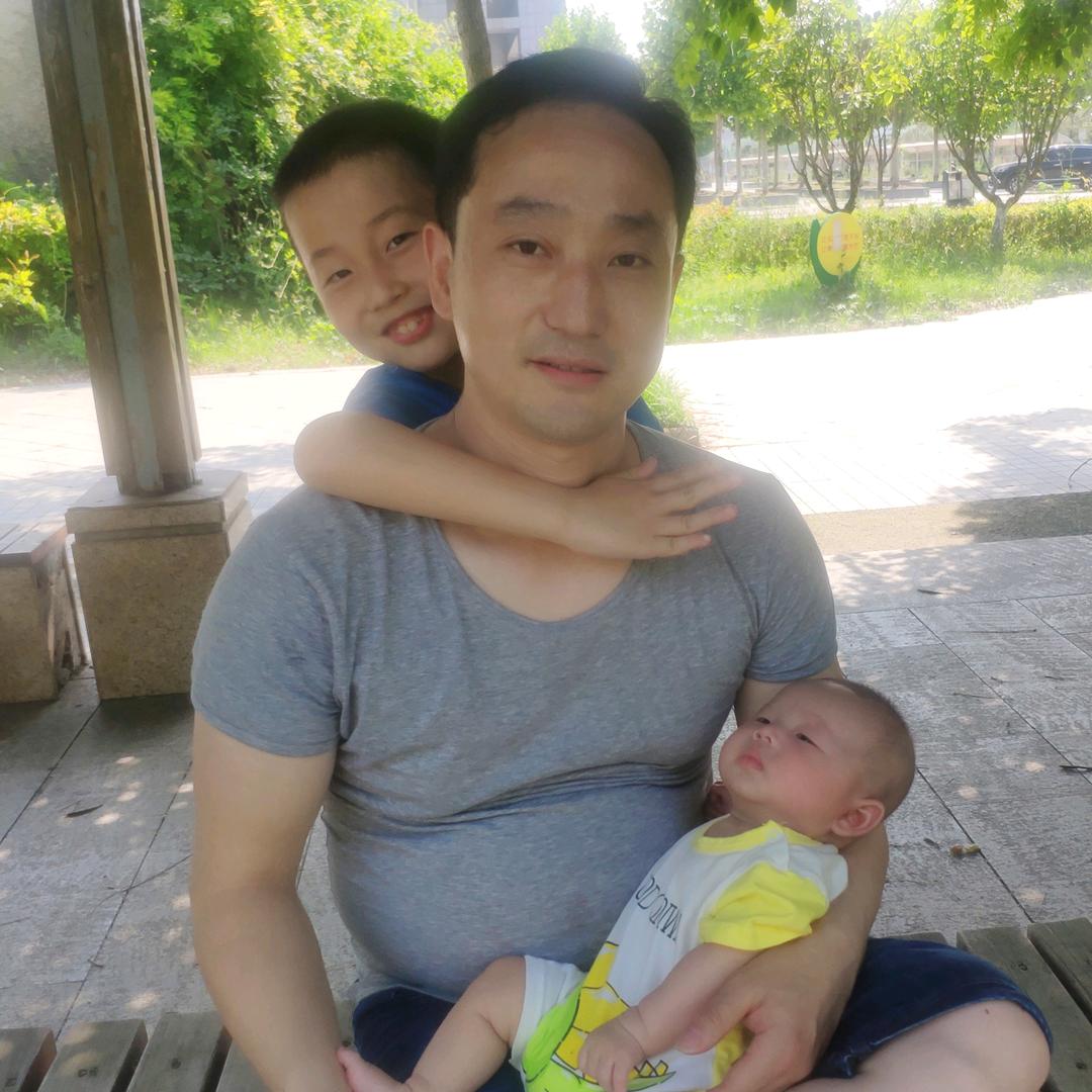 王明发