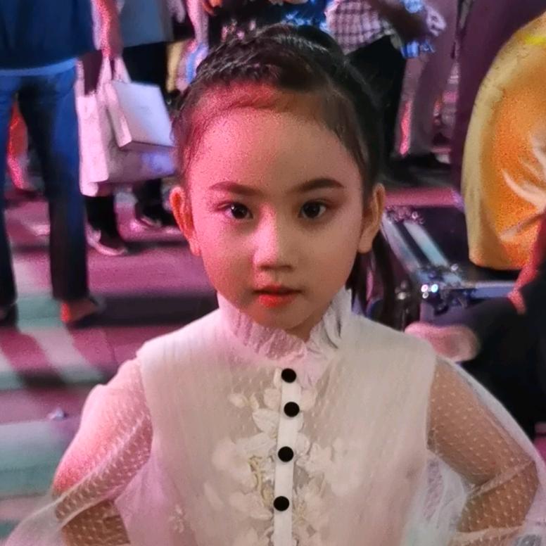 兴化得力文具展示中心