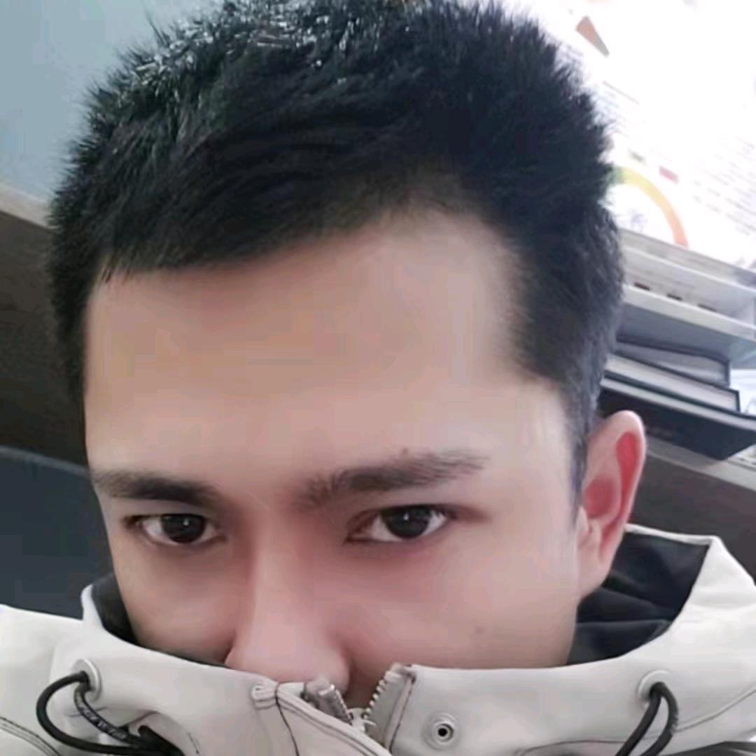 平平无奇设计师
