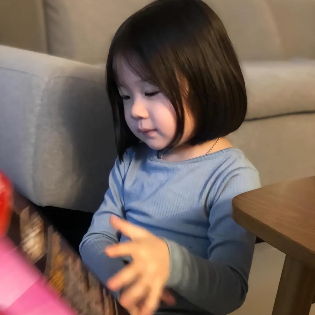 小 靖 同 学