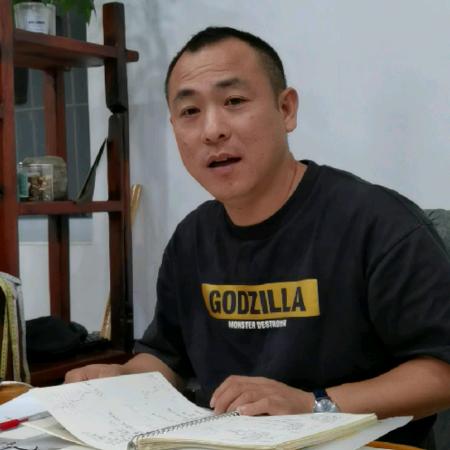 服装厂长老冯