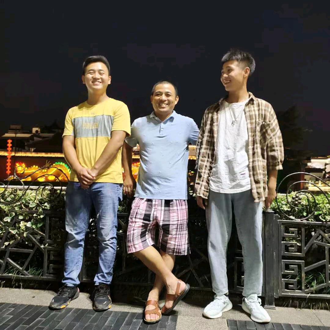 张丽