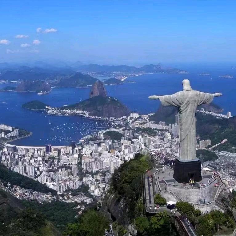 大鲨鱼吃饼干丶