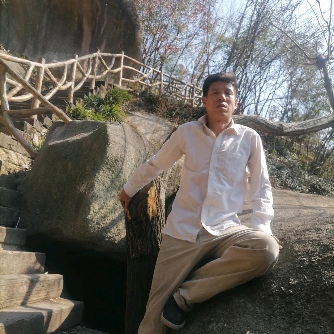 大地雨篷万仁明