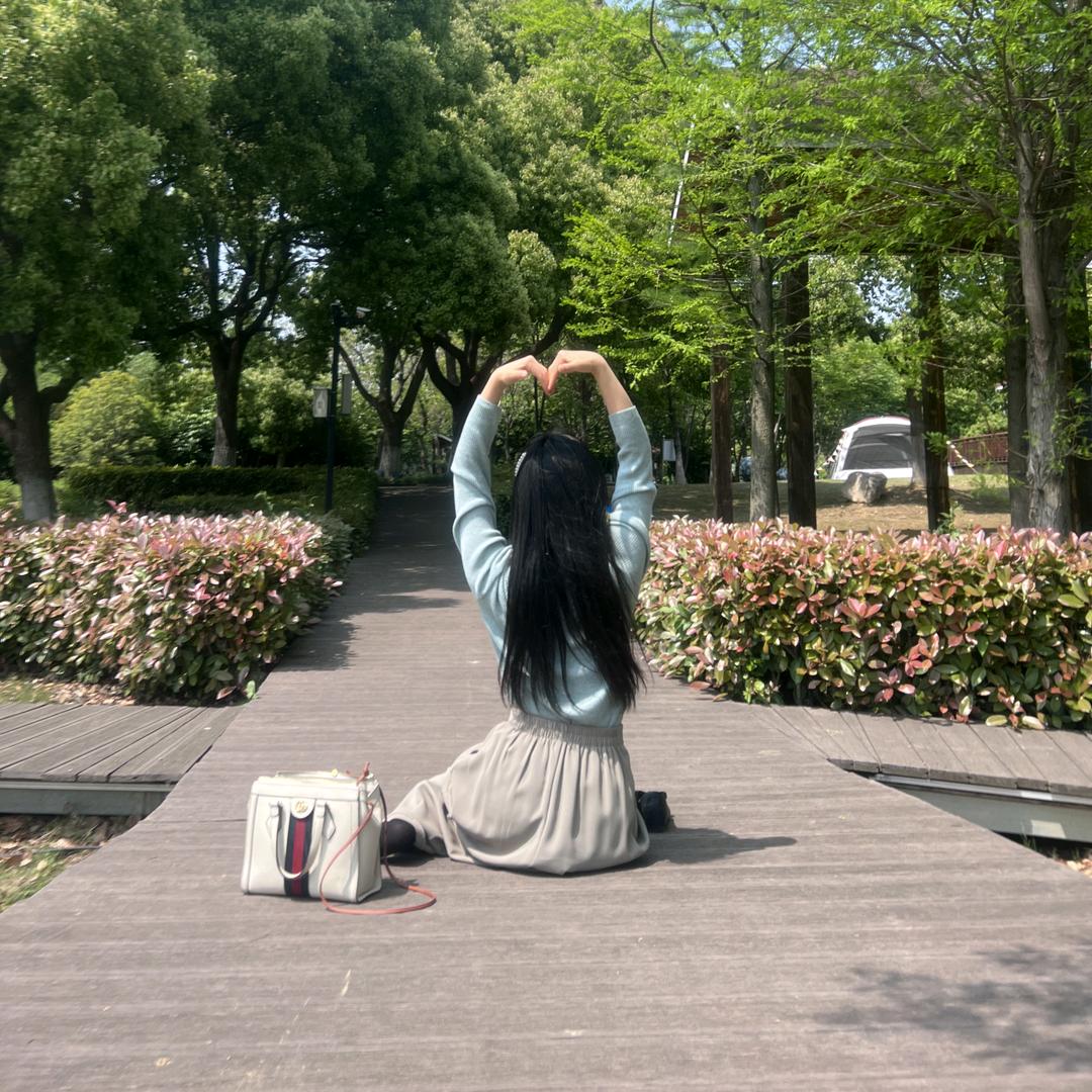 云湖岚院吃喝玩乐的老板娘