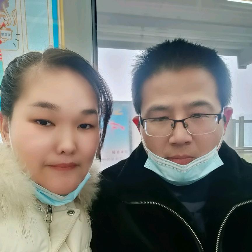 李燕妮和黄文超