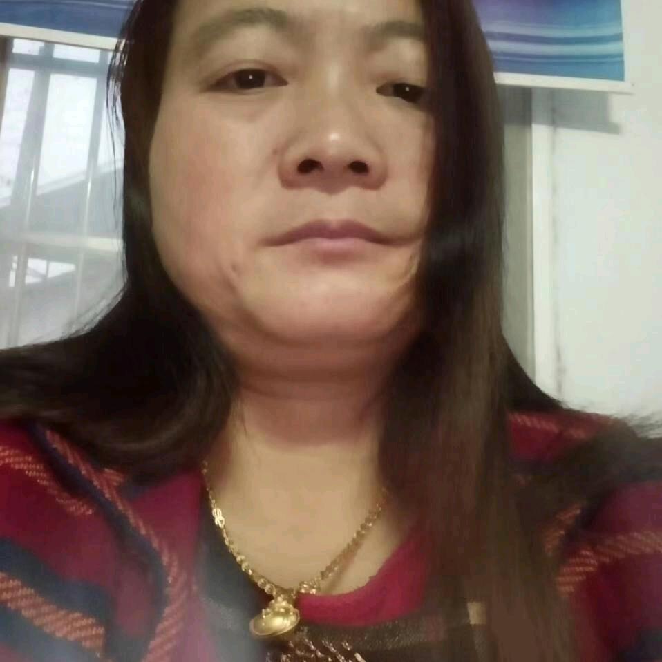 爱唱歌的残疾人李红