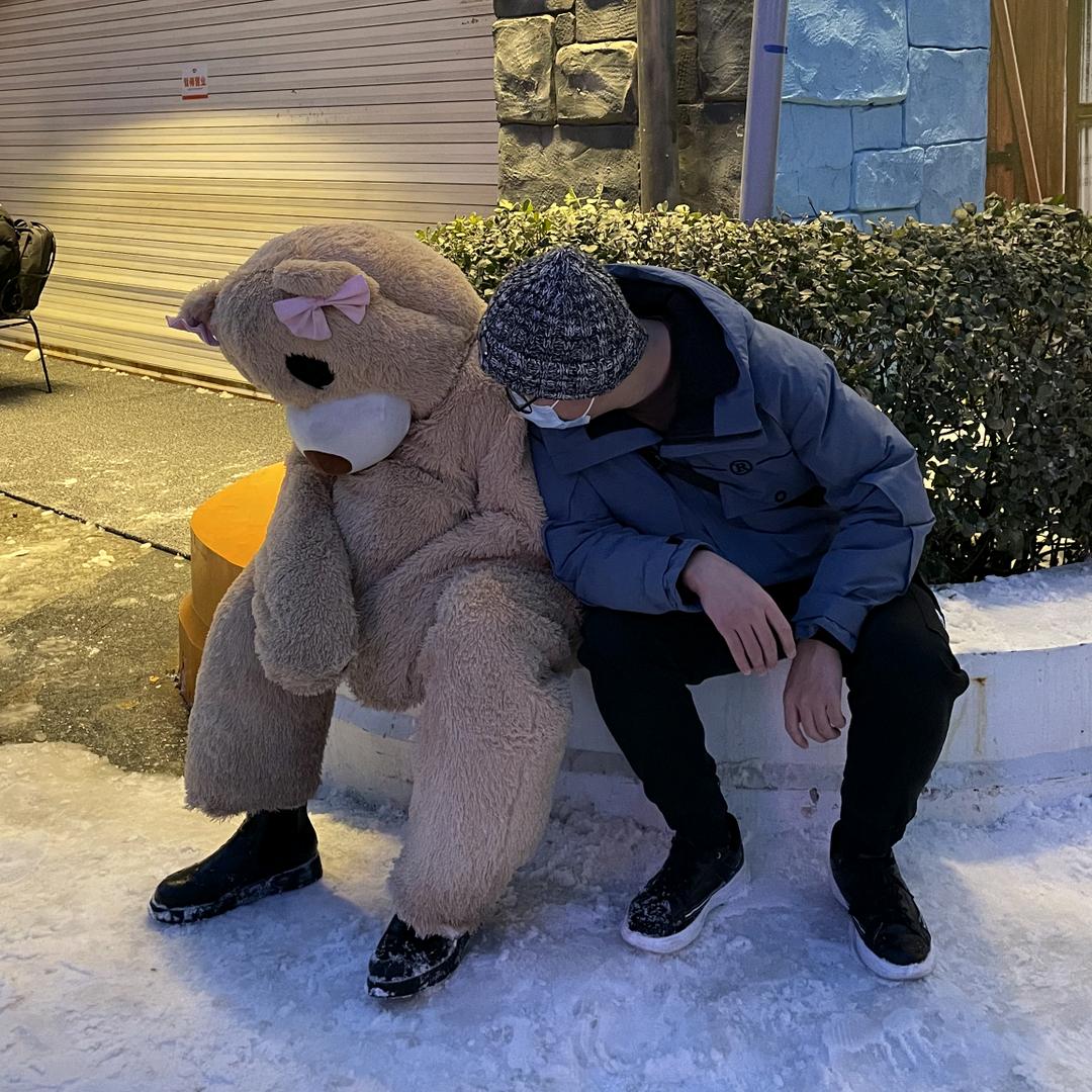 哏儿都骑行青年