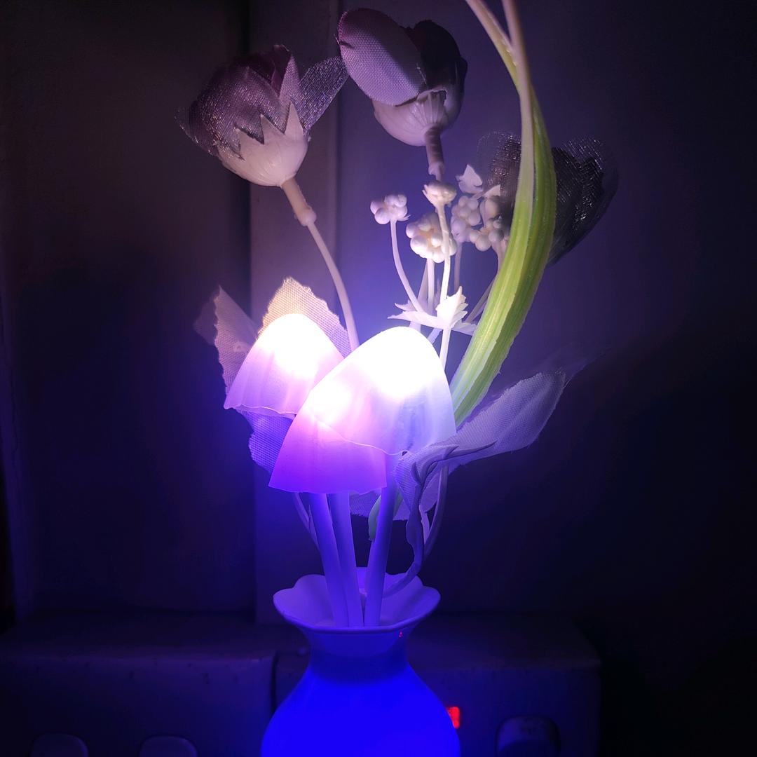 天空微蓝