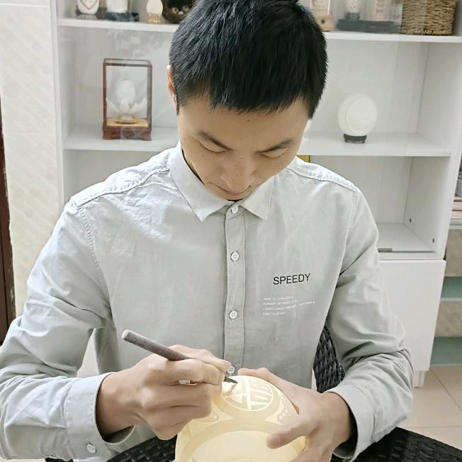 蛋壳记忆小邱