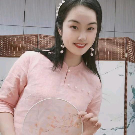 我是小燕子😊