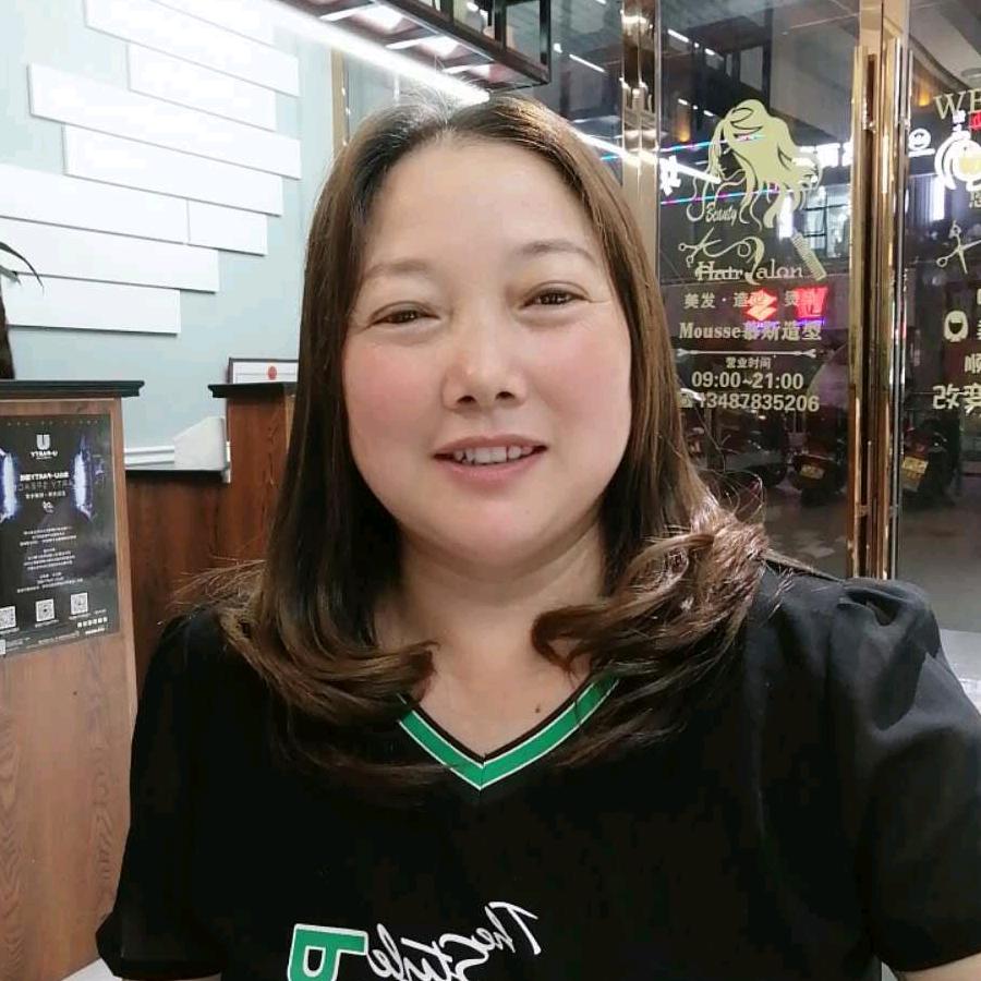 最美环卫工人(>_<)艳艳姐