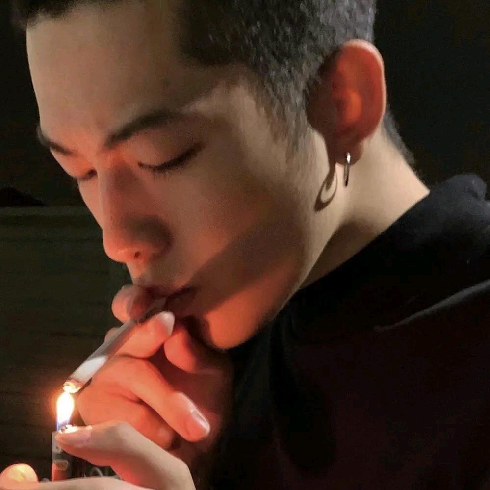 睿🇨🇳（关秒回）