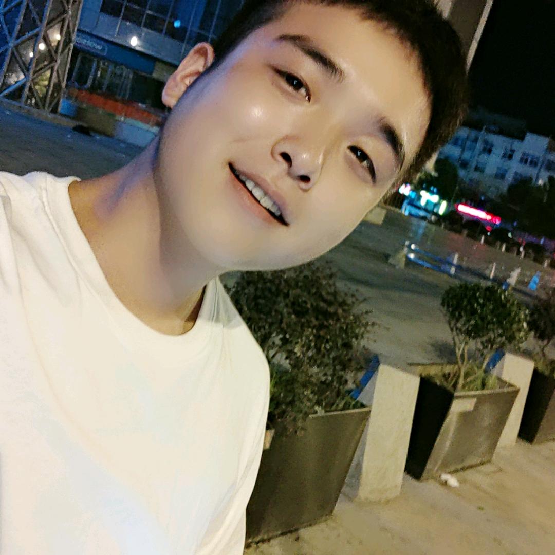 两面💫
