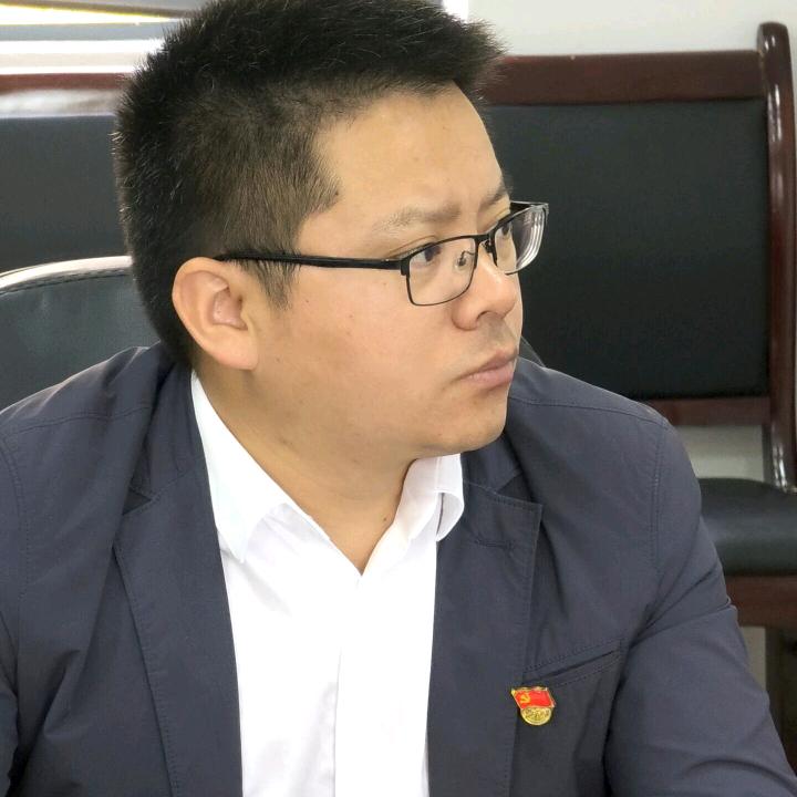 张家界卢高远