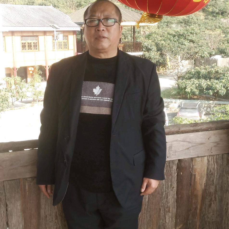 刚柔并济的柴冬笛头像