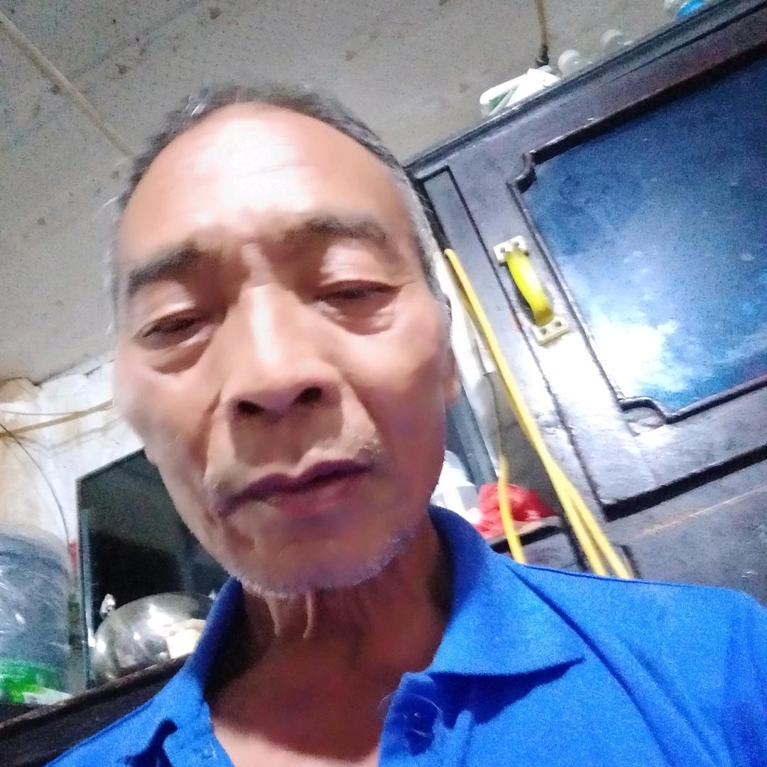 开心幸福一家人