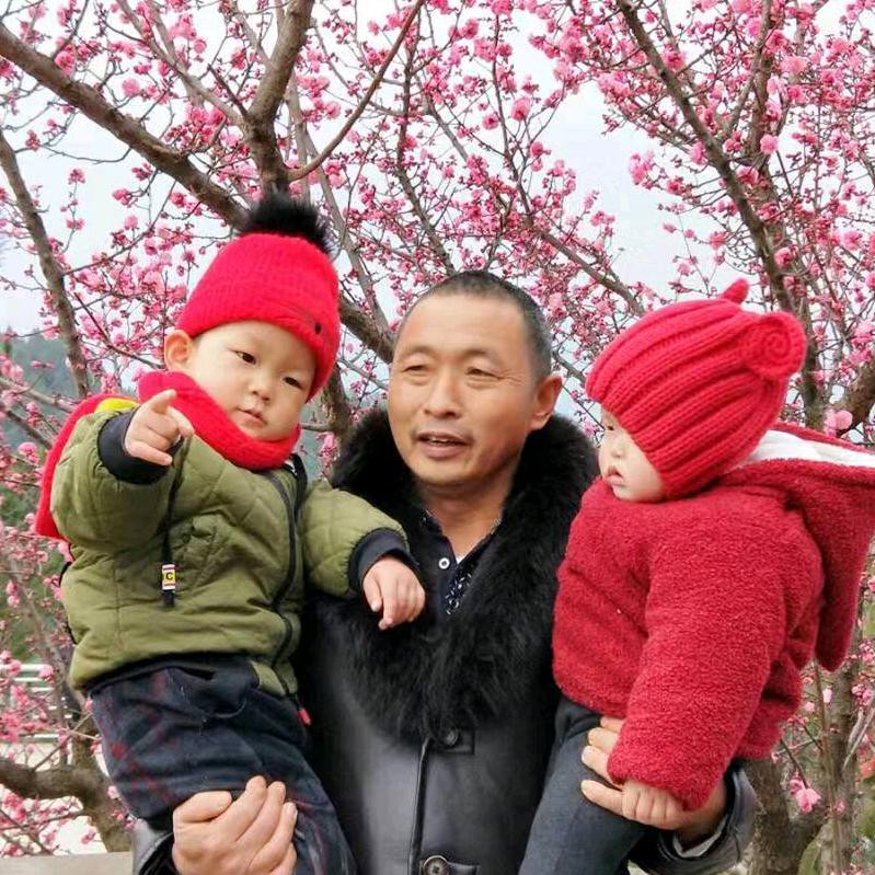 幸福一家人@何志国