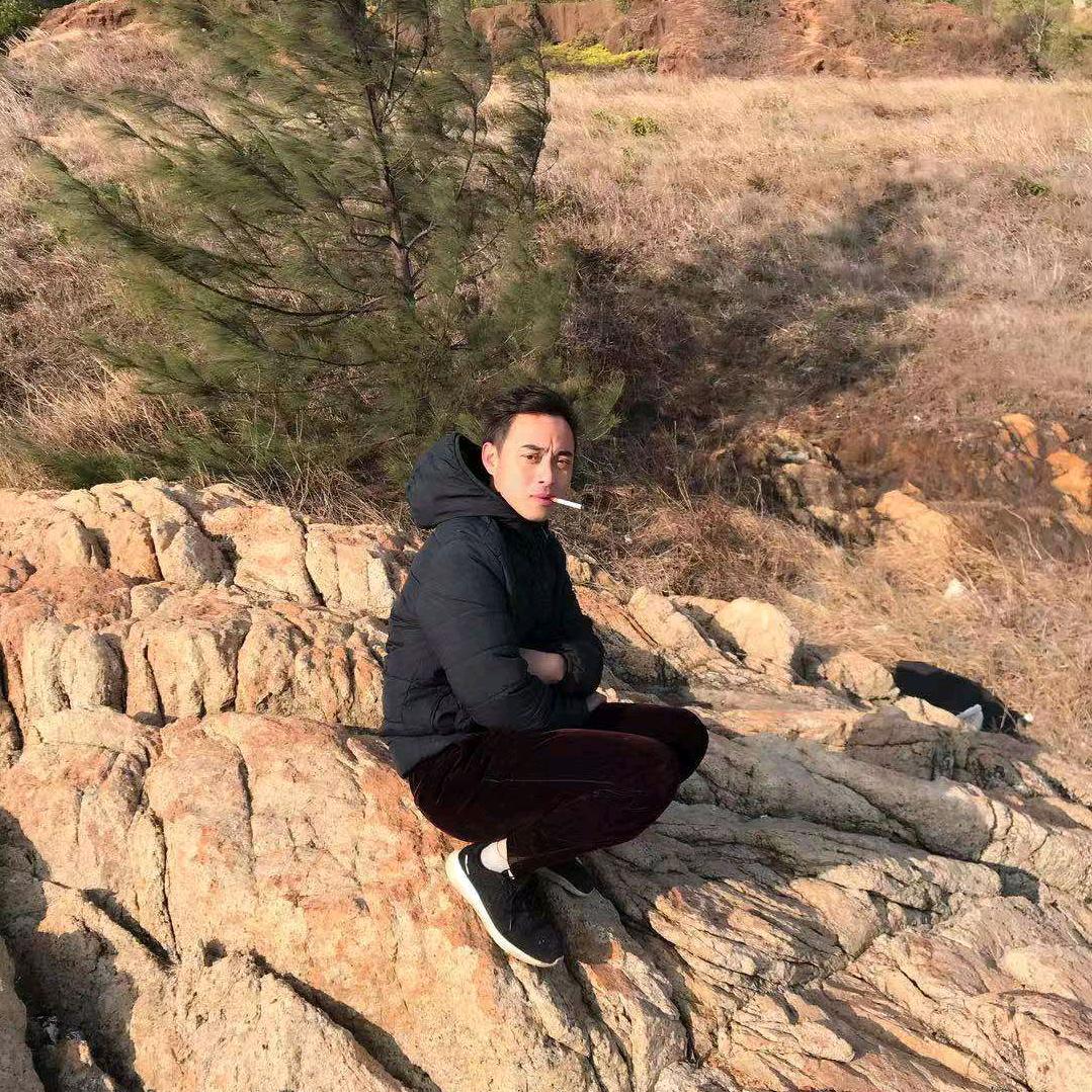 龍腾盛世，观山望海