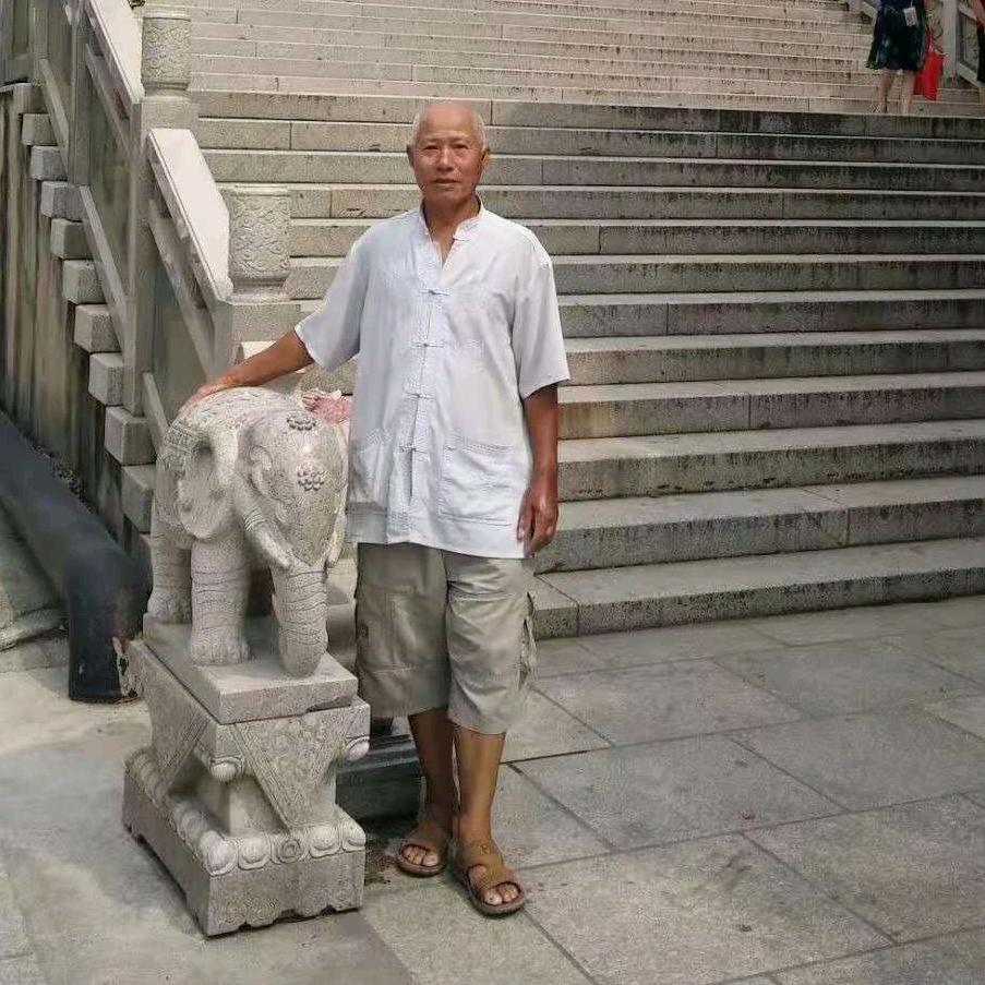 李润修
