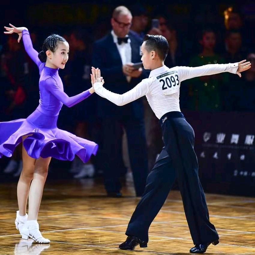 巴中市艺航艺术培训学校