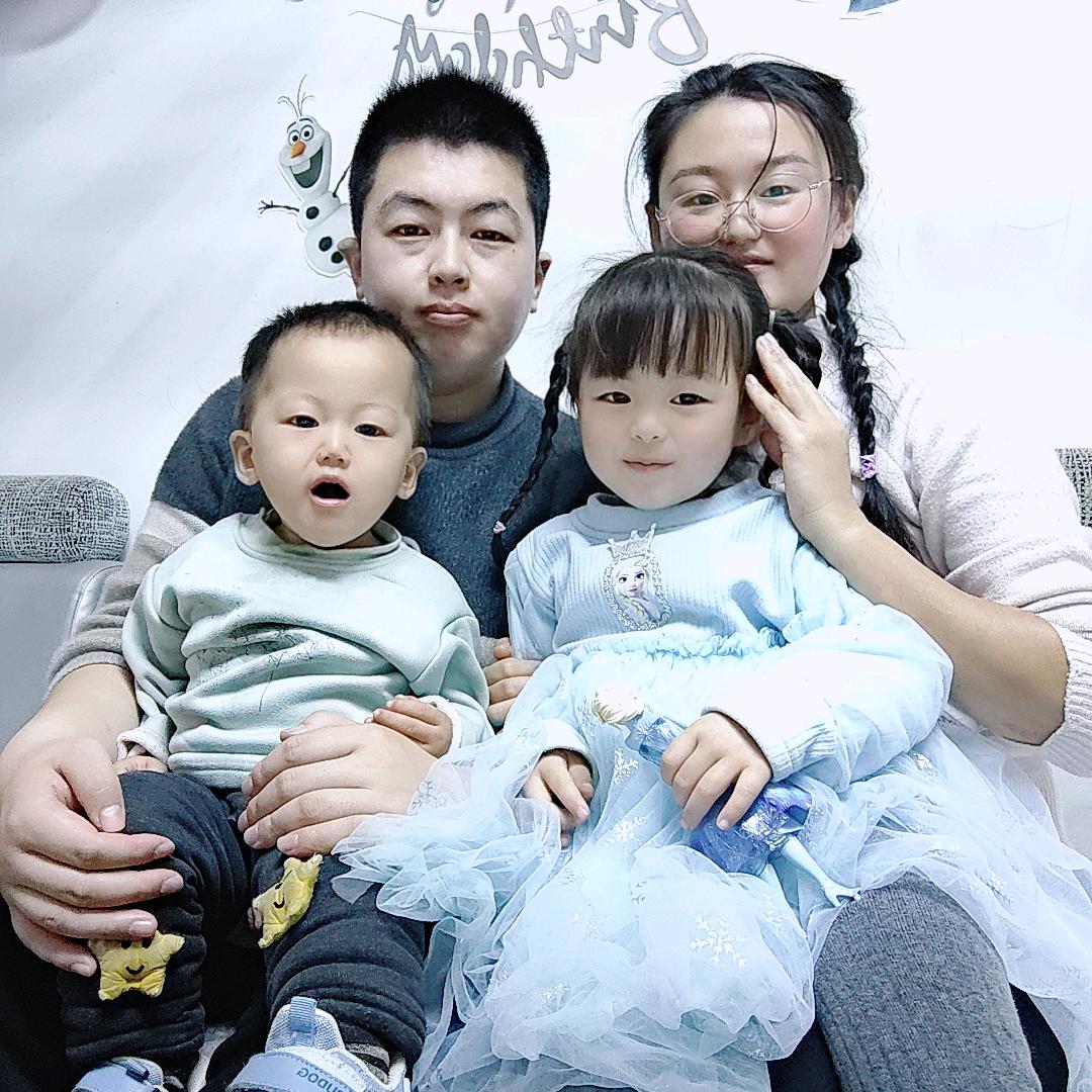 诗雅&梓轩的妈咪