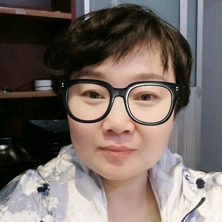 阳光明媚