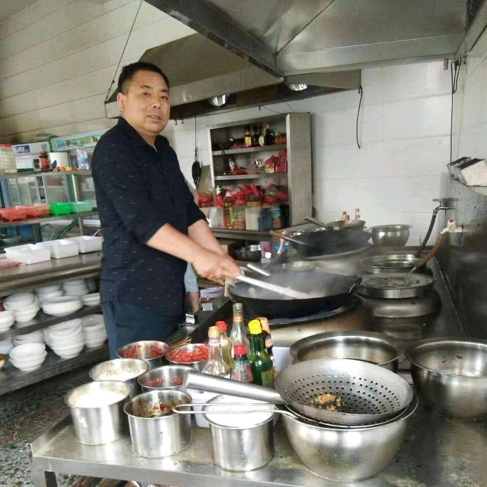 专业上门承办酒席刘龙石