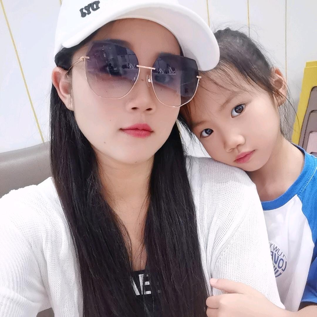 超级甜的小姐姐