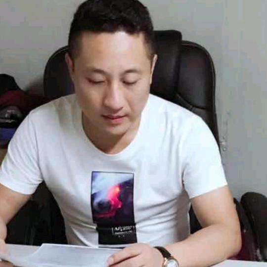 ╭ァ快乐王子_/~