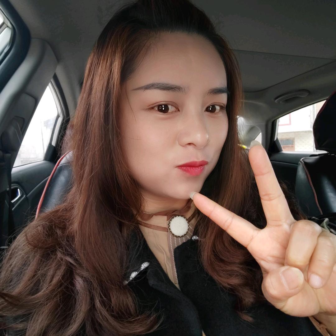 万彩霞（贵州百顺集团）