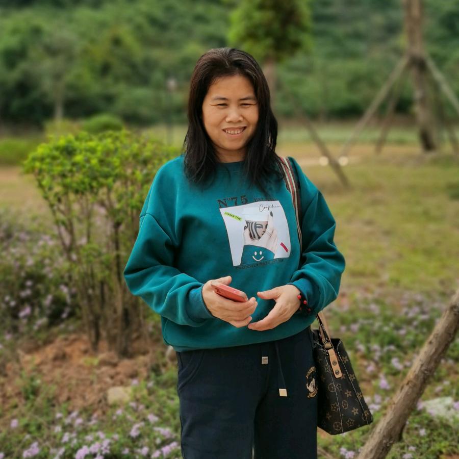 贵港集库窗帘厂冯姐