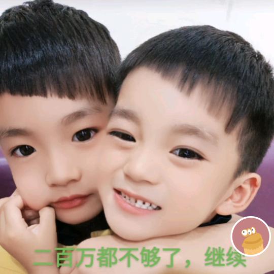 《亮哥酸菜鱼》欢口派出所向东二百米路北