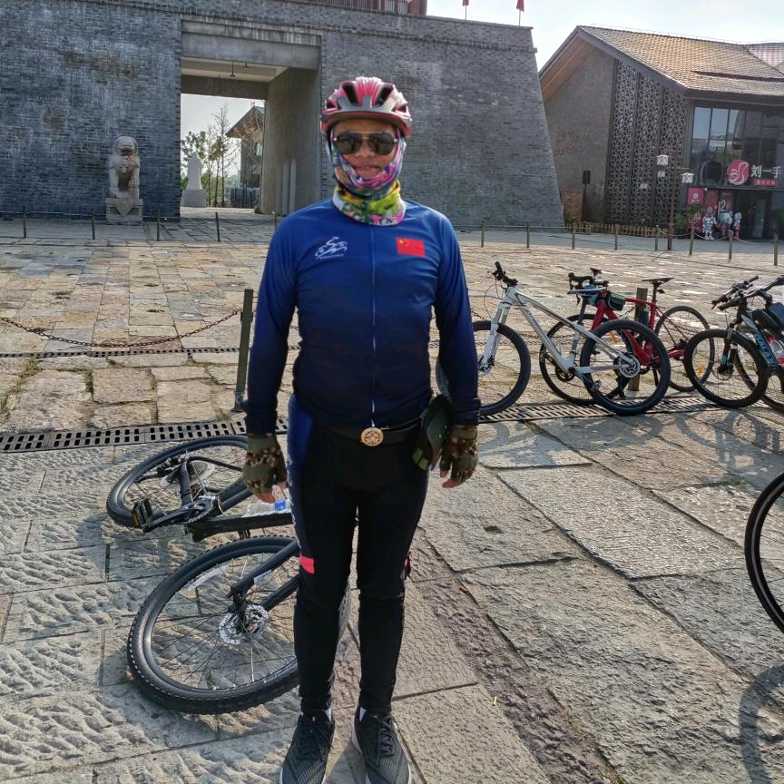 诚信@（不定时开播）