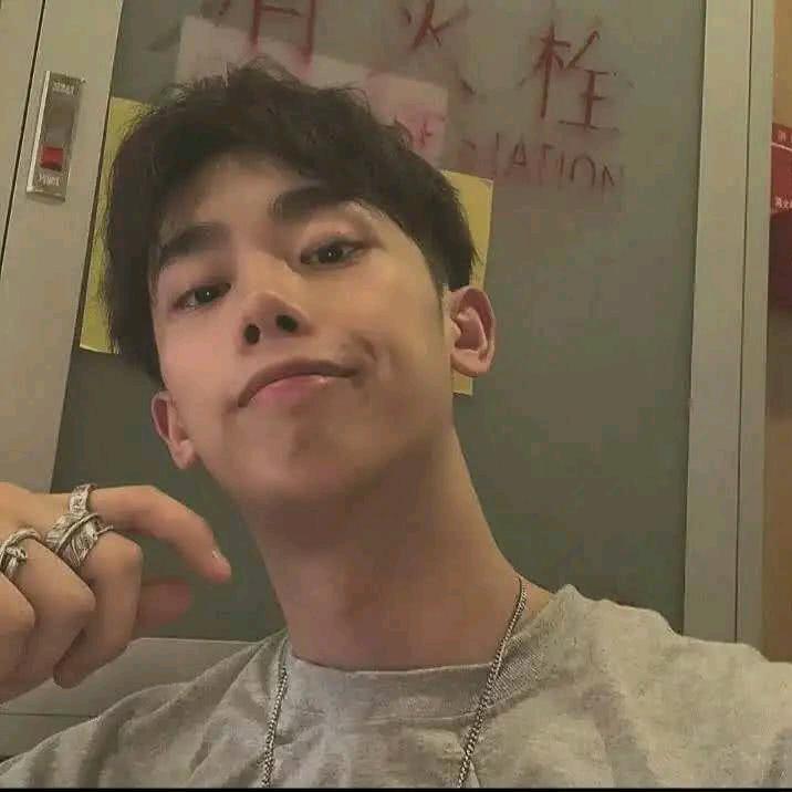 🌈图图会脸红🌈