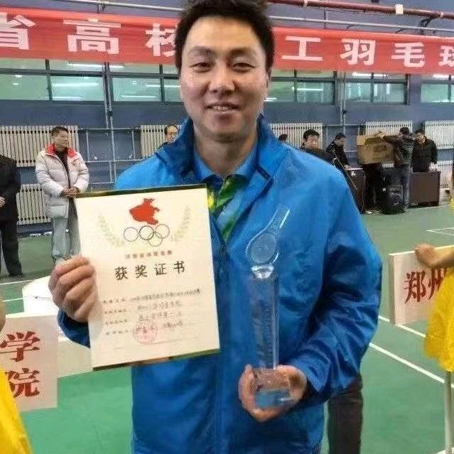 登封市天翎体育羽毛球俱乐部