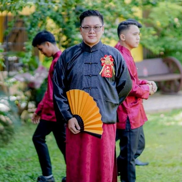 第四代海外華裔張神龍