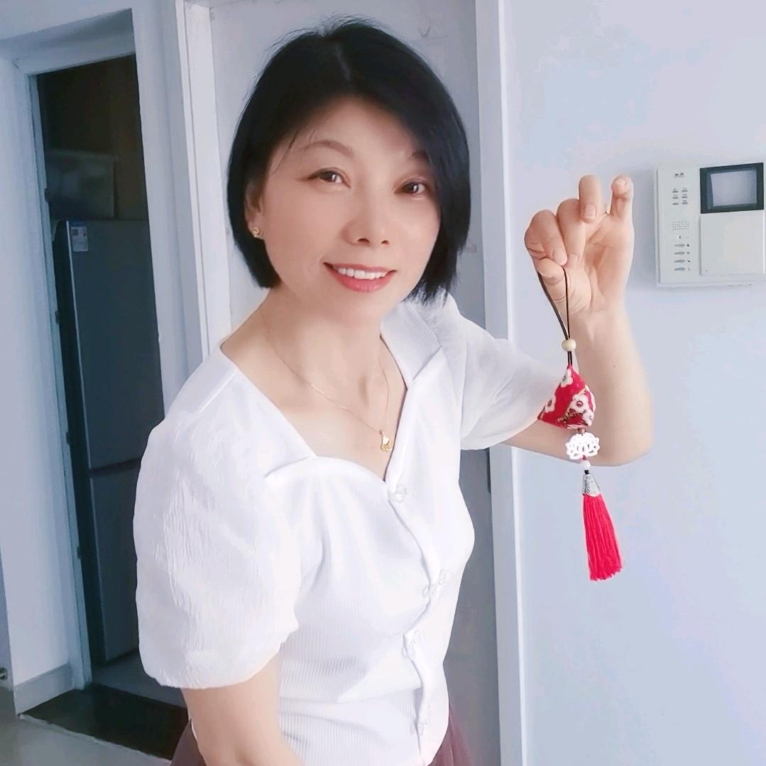 开开心心游山玩水