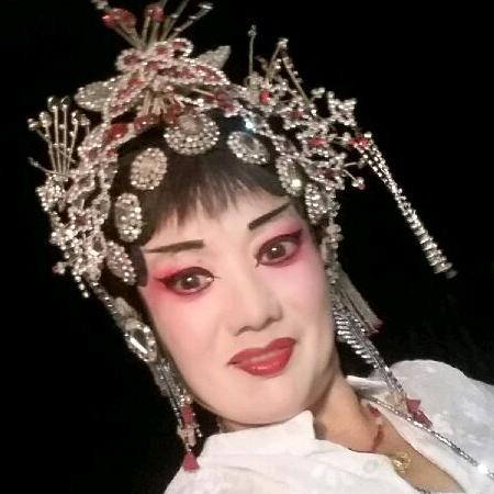 百合艺术团