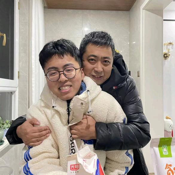 海阔凭鱼跃