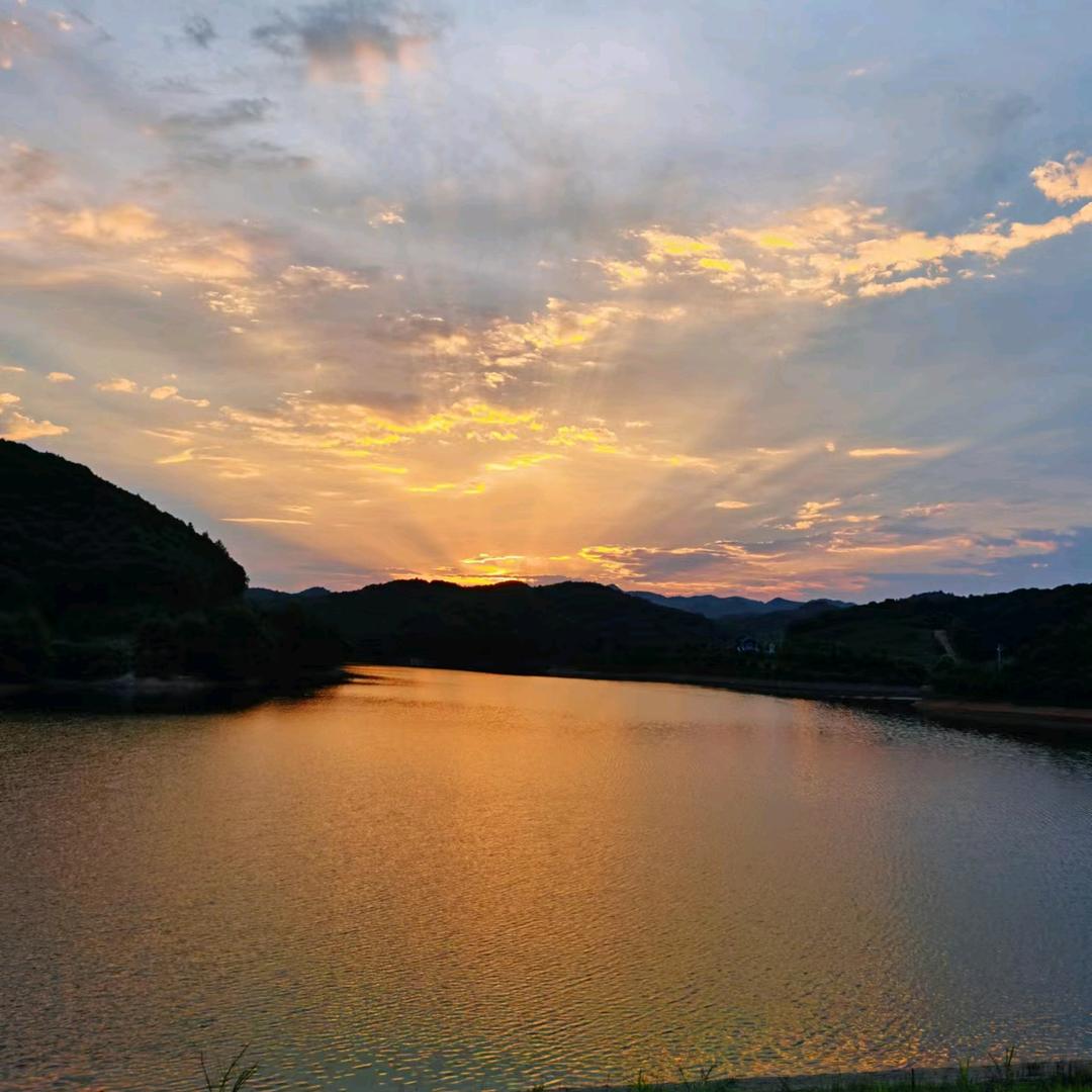 梦里√云归何处寻