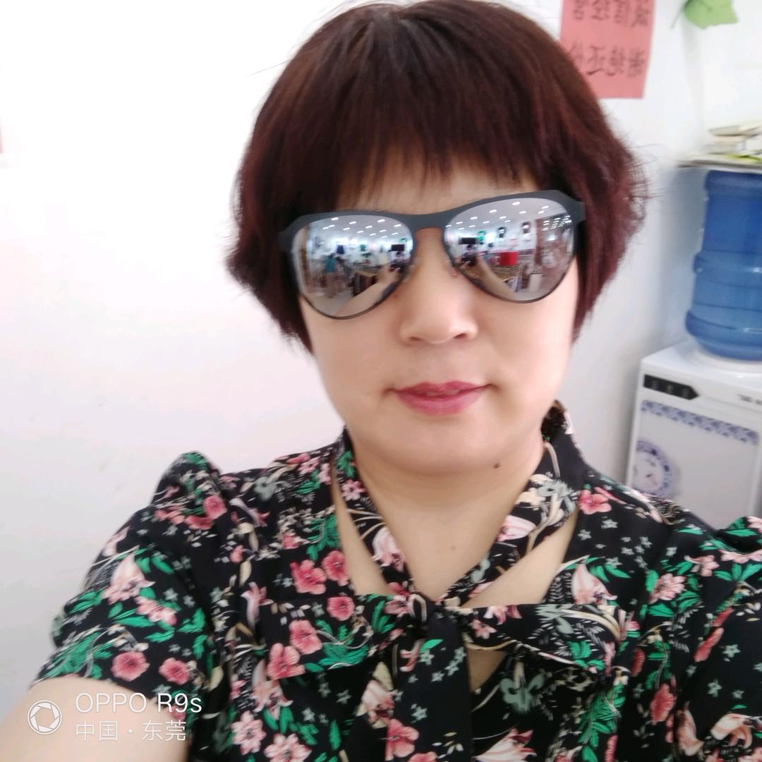 惠姐，滨海童装