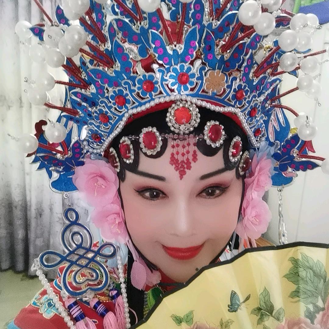 向旦角，辰河高腔