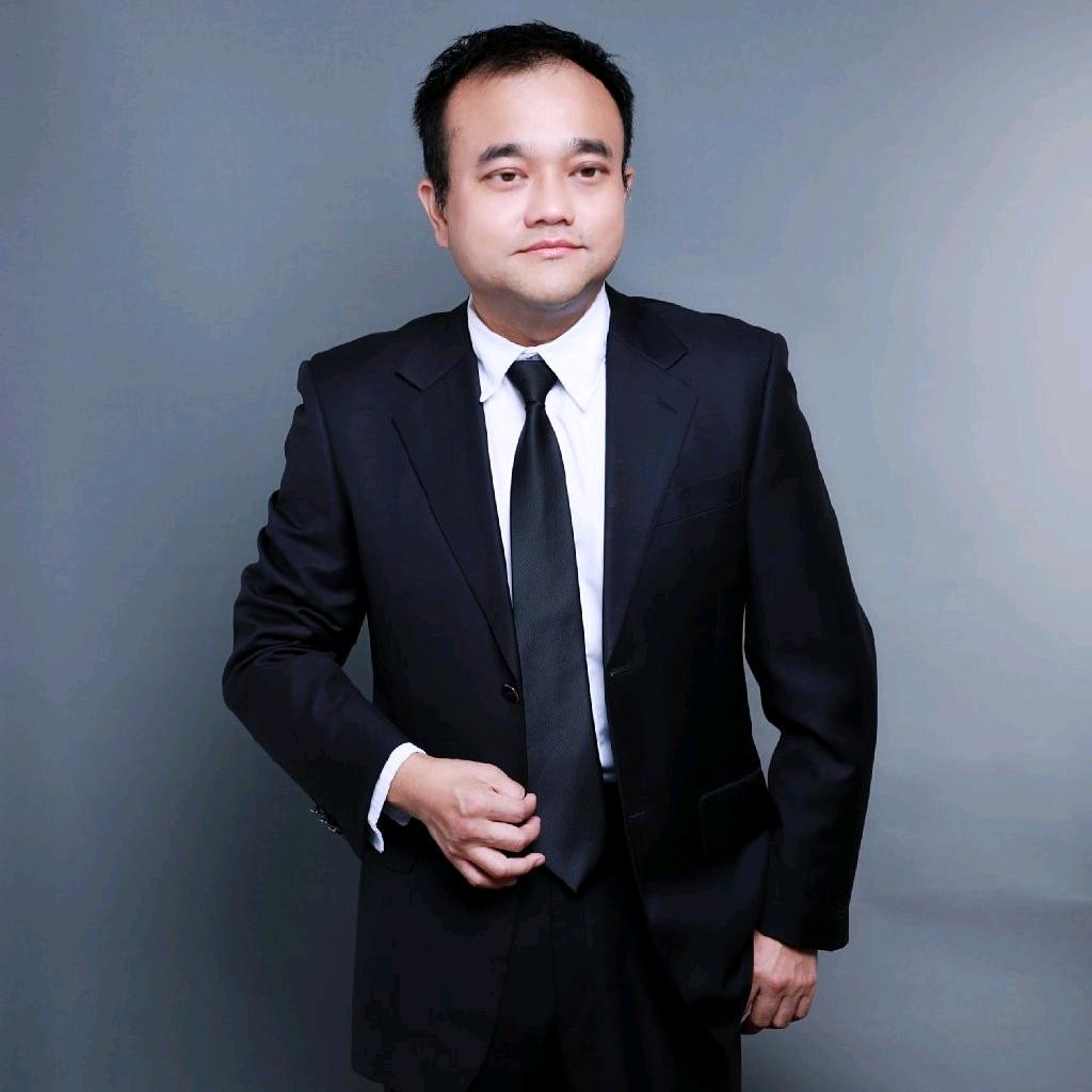 谭秦东